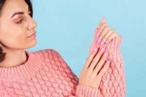 como fortalecer unhas fracas e quebradiças