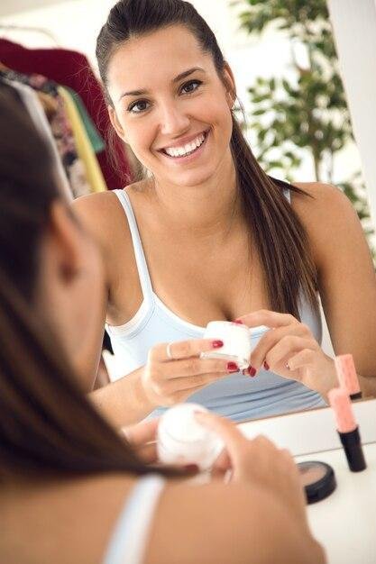 Como ter unhas fortes e saudáveis